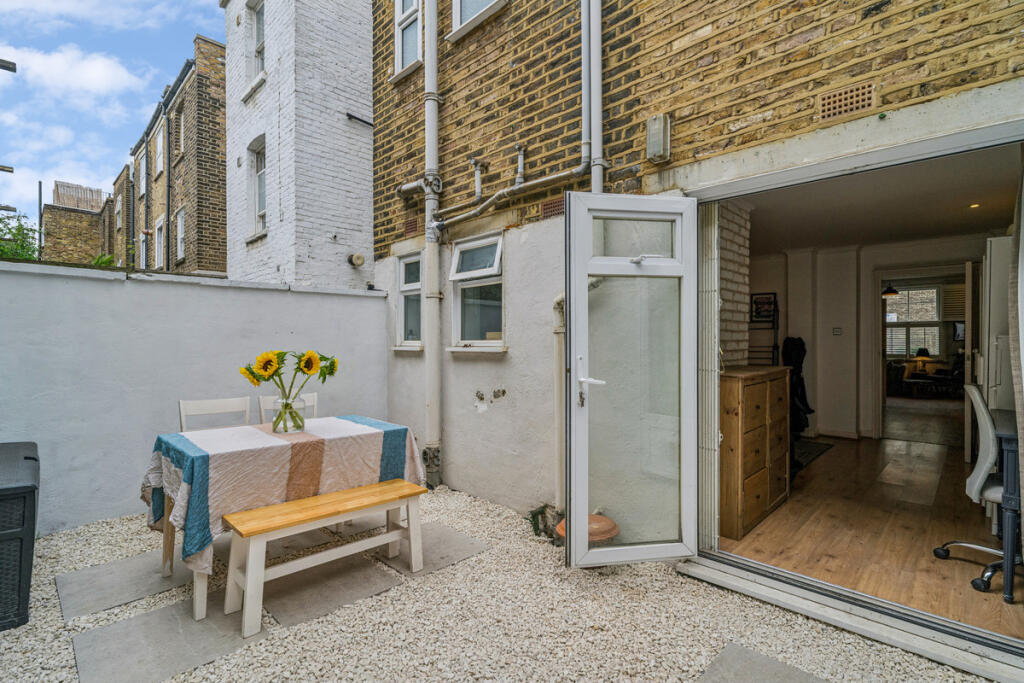 Southolm Street, London, SW11 photo 4