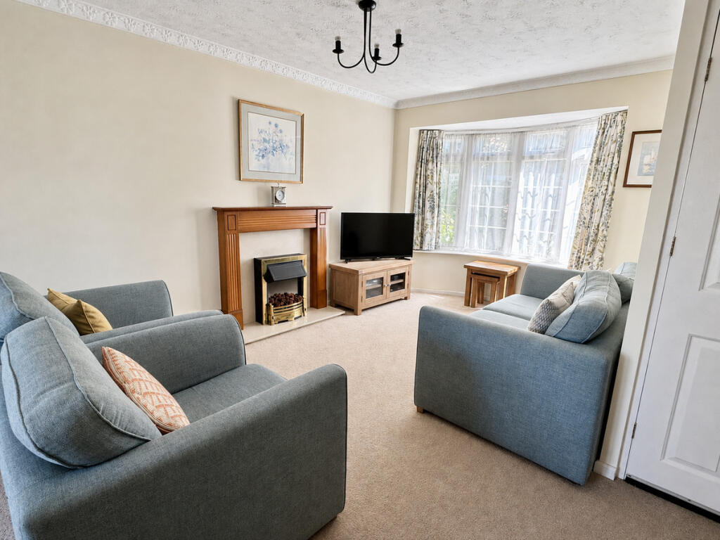 House in Ferndown, Tricketts Cross - View 3