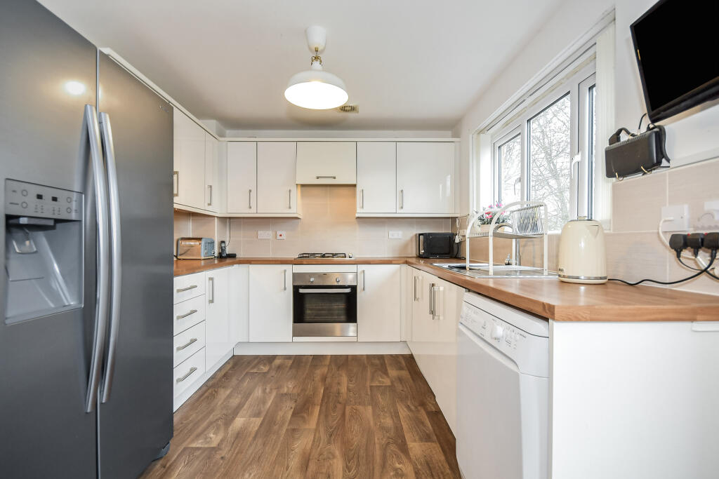 House in North East Derbyshire, Heath and Holmewood - More
