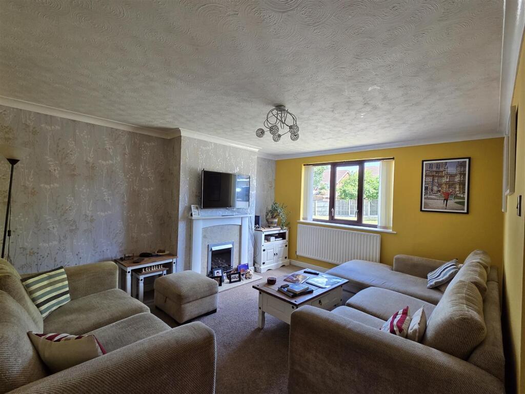 House in Newark and Sherwood, Rainworth - View 2