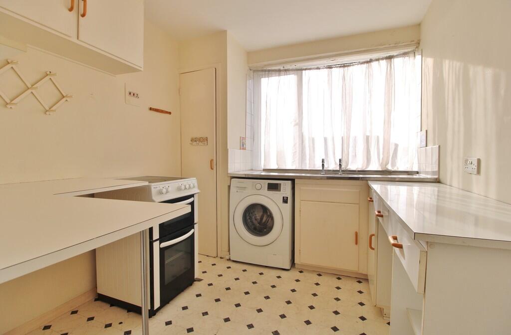 Apartment in Portsmouth, Milton - View 5
