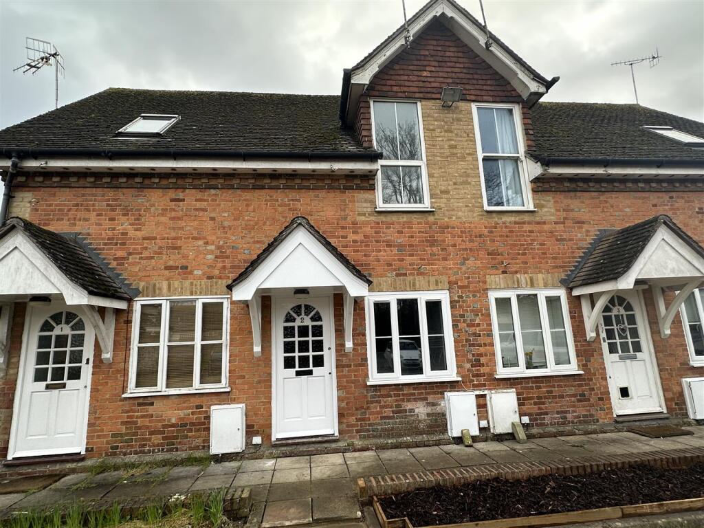 Main image of property: Lingfield Road, Edenbridge,