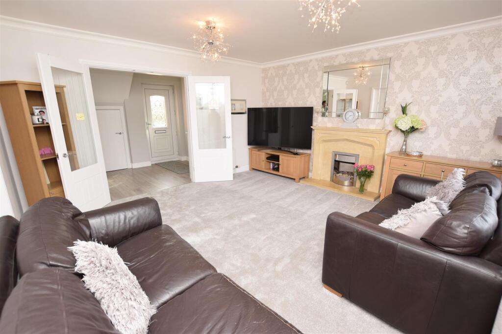 Garrick Lane, New Waltham, Grimsby photo 2
