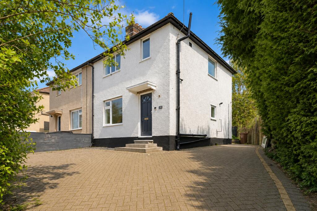 Main image of property: Dellfield, St. Albans, Hertfordshire, AL1