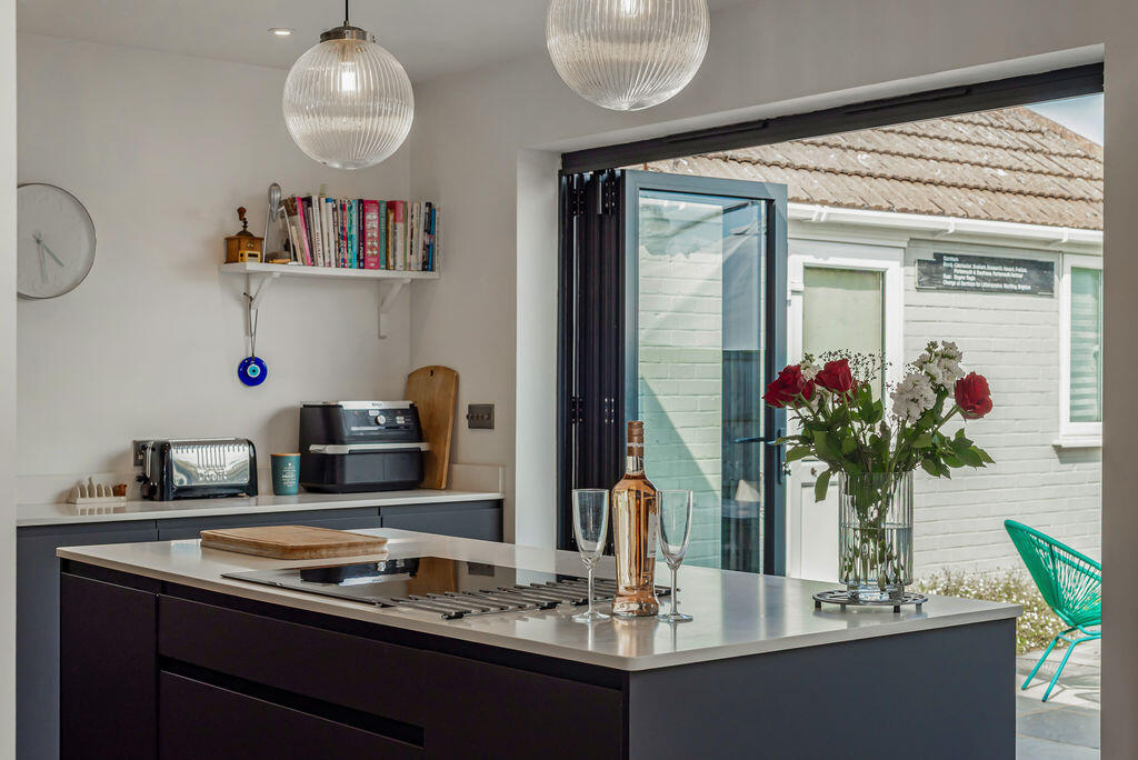 House in Chichester, Fishbourne - View 4