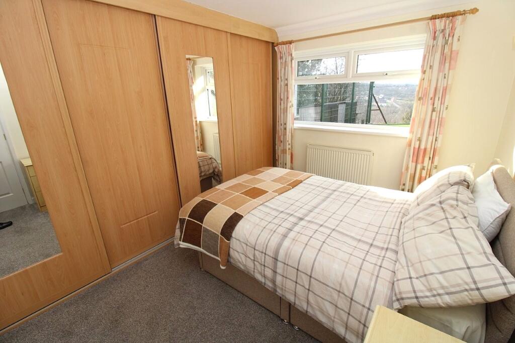 Fleet Hill Crescent, Monk Bretton, Barnsley photo 4