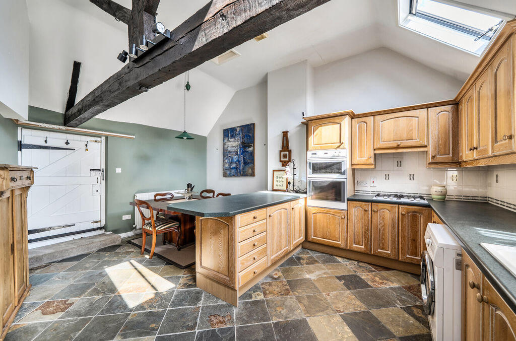 House in Tonbridge and Malling, Red Hill, Wateringbury - View 3