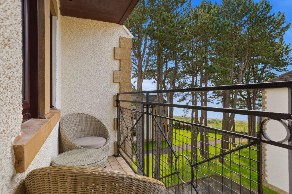 Apartment in Kilmarnock - More