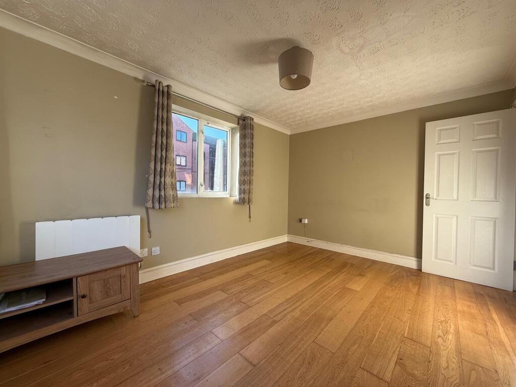 Trafalgar Court, Great Yarmouth photo 3