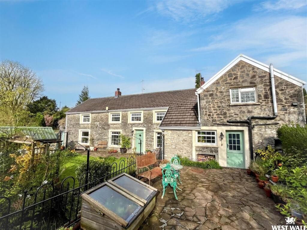 Main image of property: Pontantwn, Kidwelly