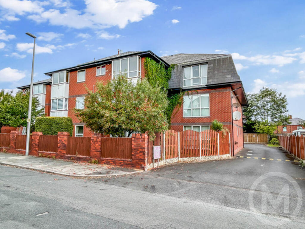 Main image of property: Somerset Court, Somerset Avenue, Blackpool, FY1 5QQ