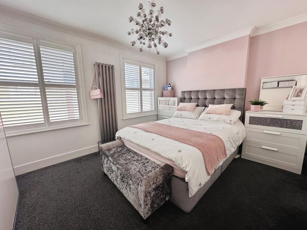 House in Hart, Fleet - View 5