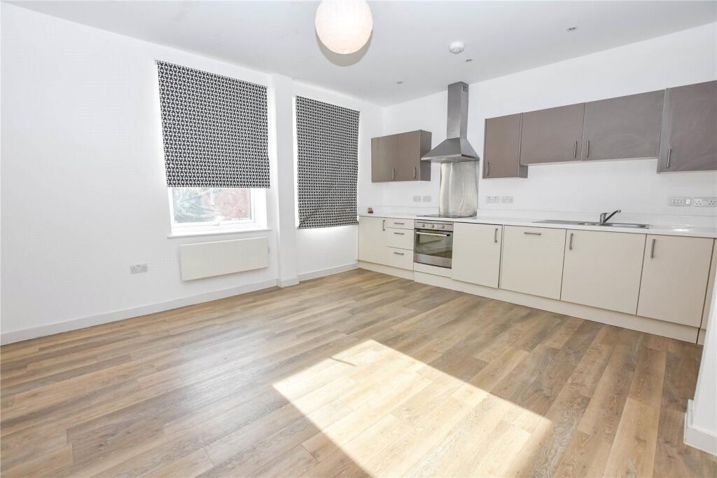 Apartment in Reading - View 3