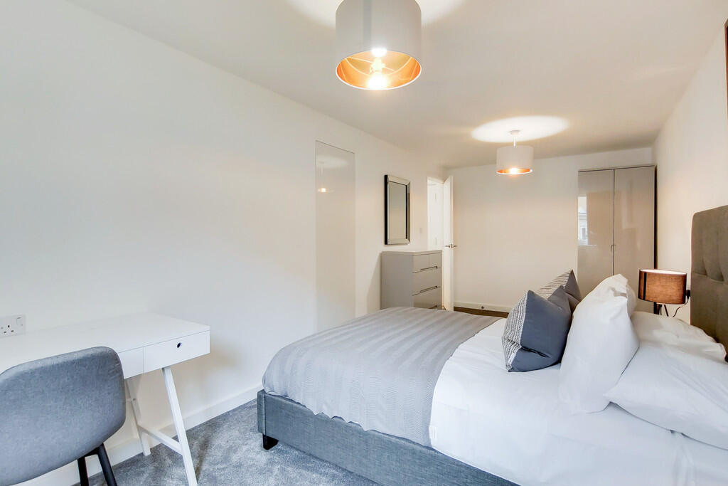 Apartment in London - View 5