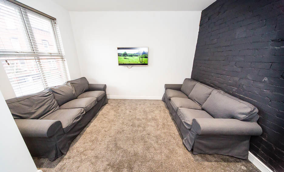 6 bedroom terraced house for rent