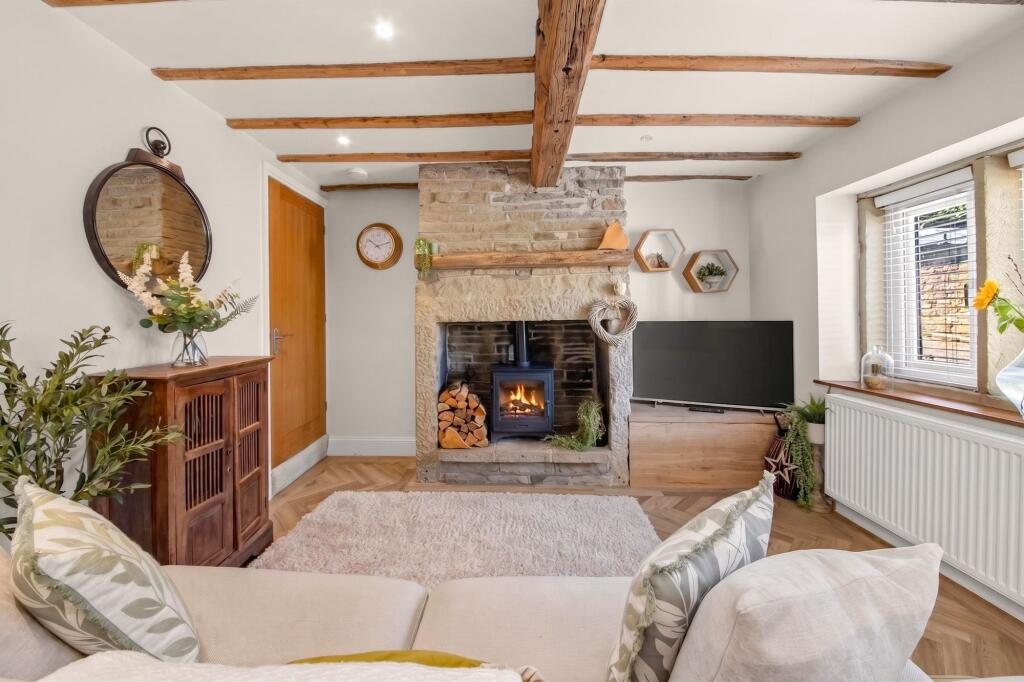 House in Huddersfield - View 5