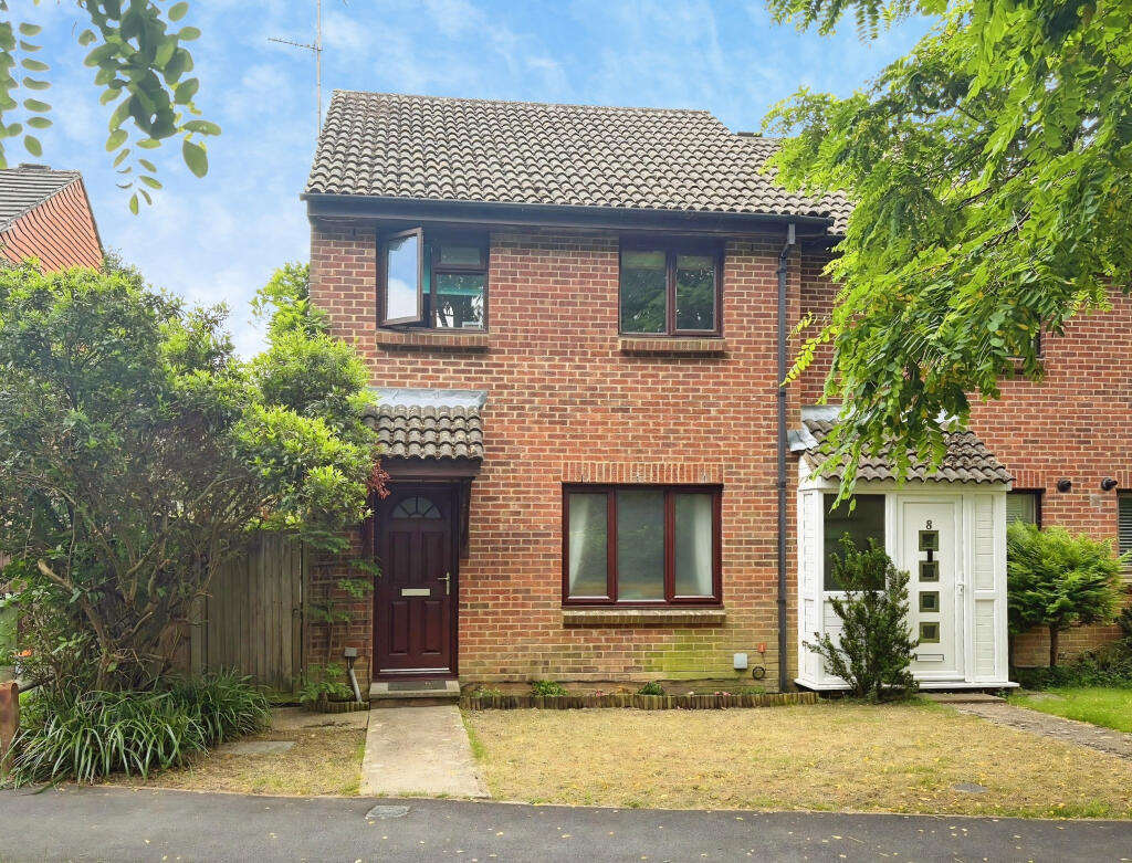 Main image of property: Shandys Close, Horsham