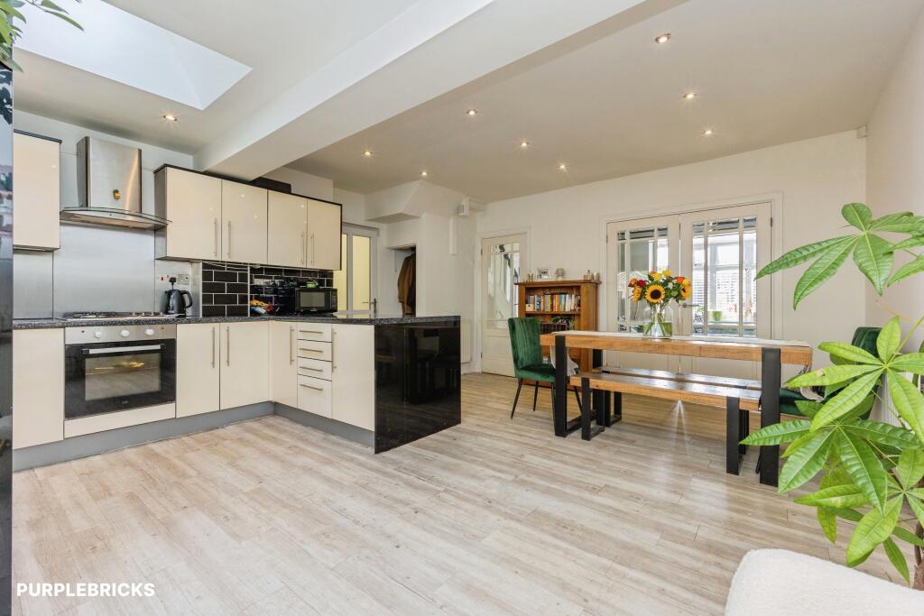 House in Tameside, Greater Manchester - View 4