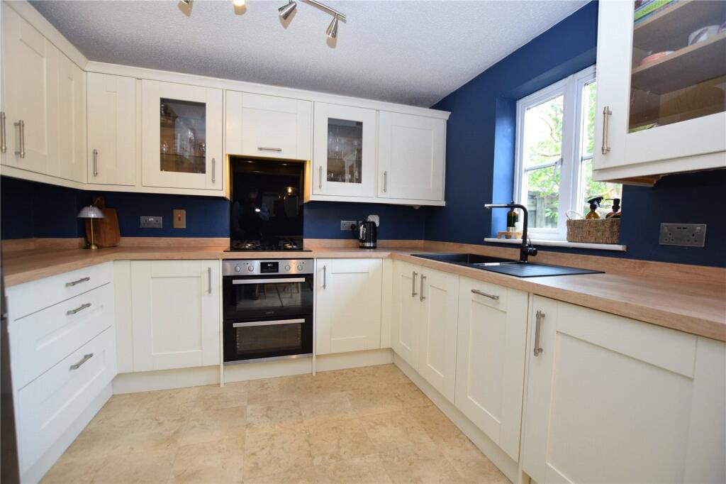 House in Taunton, Cotford St. Luke, Somerset - View 4