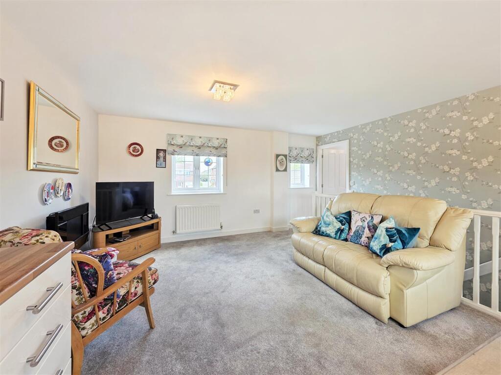 Mapperley Plains, Nottingham photo 4