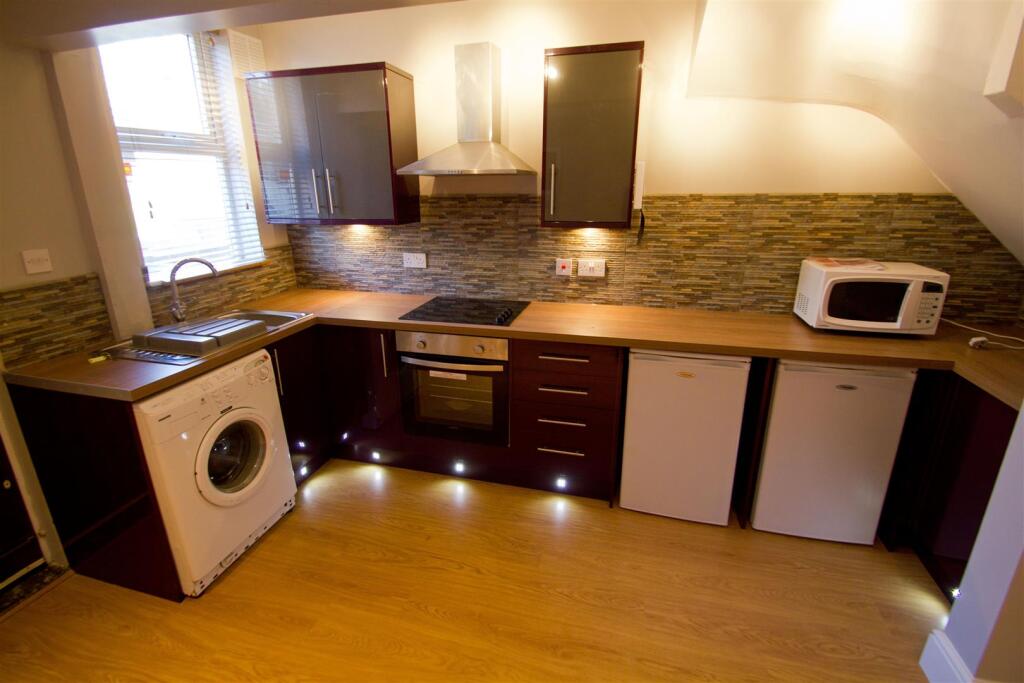 House in Leeds, West Yorkshire - More