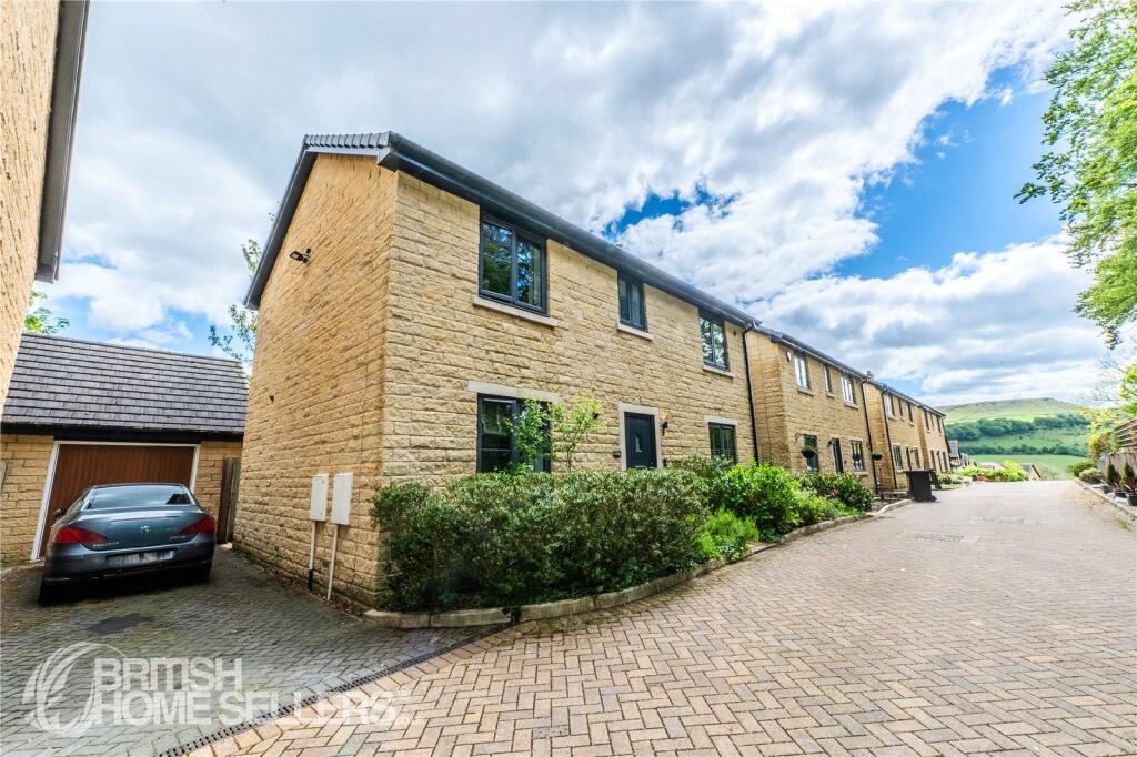 Main image of property: Wood Cutters Way, Chapel-en-le-Frith, High Peak, Derbyshire, SK23