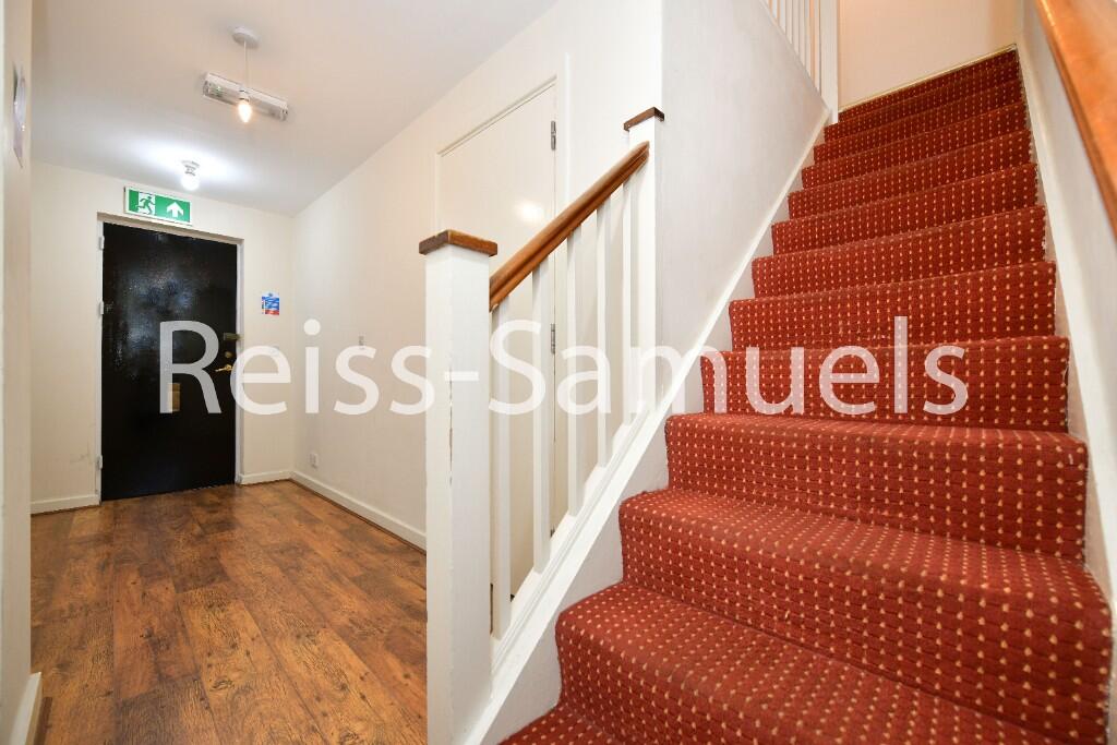 5 bedroom terraced house for rent