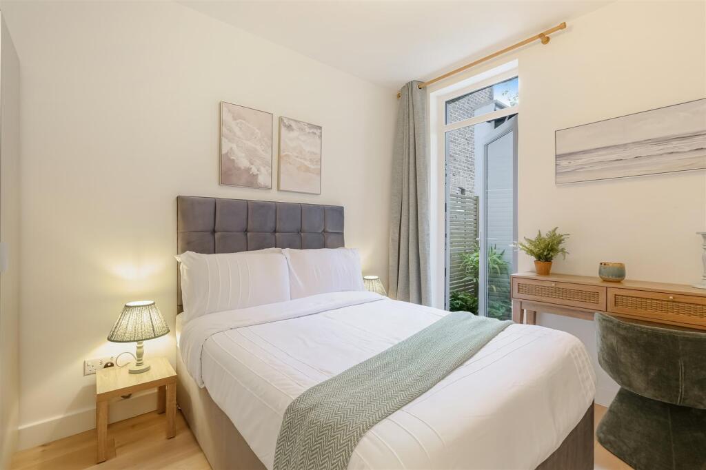 Apartment in London - View 5