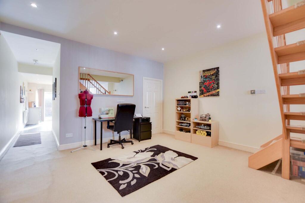 Clarendon Park Road, Clarendon Park, Leicester - View 6