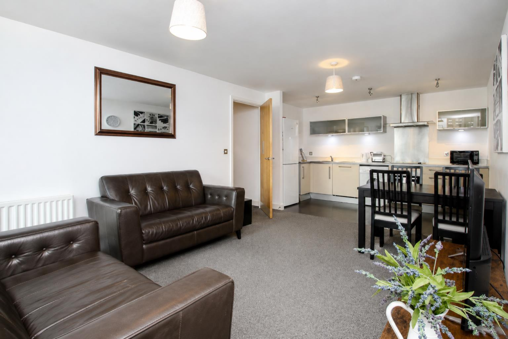 Apartment in Milton Keynes - More