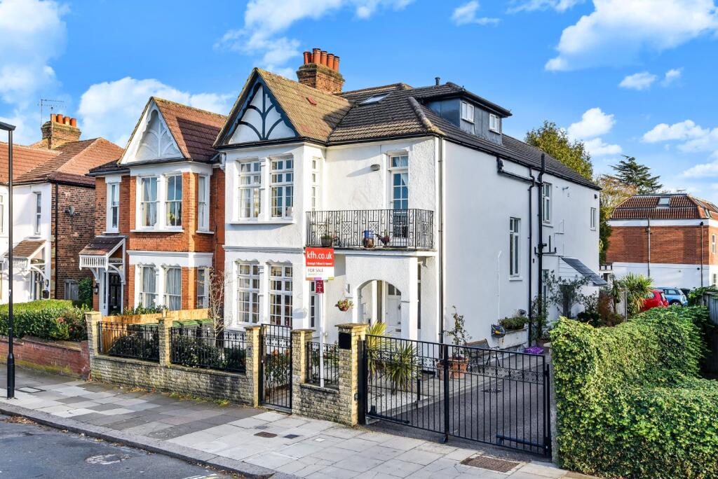 Main image of property: Warwick Road, Bounds Green, London, N11
