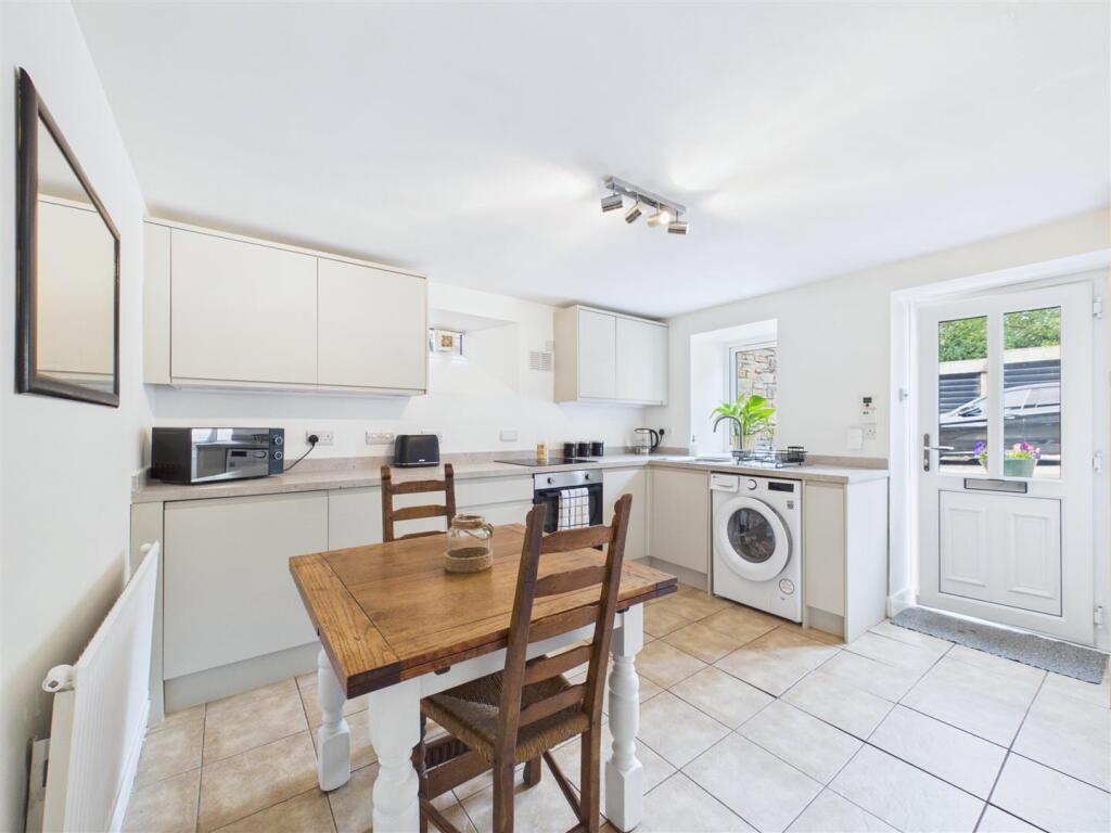 Apartment in Sheffield, Endcliffe, Broomhill - View 3