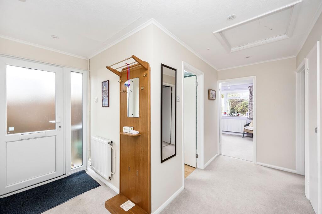 Highlands Close, Hassocks, BN6 photo 5