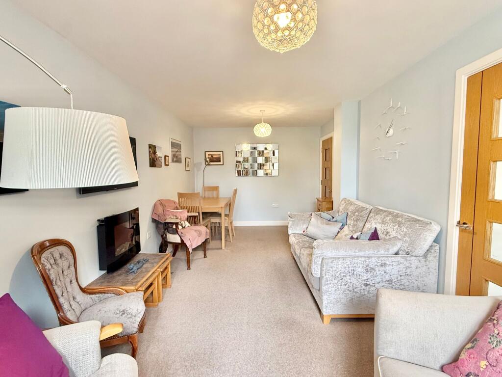 Apartment in Southampton - View 5