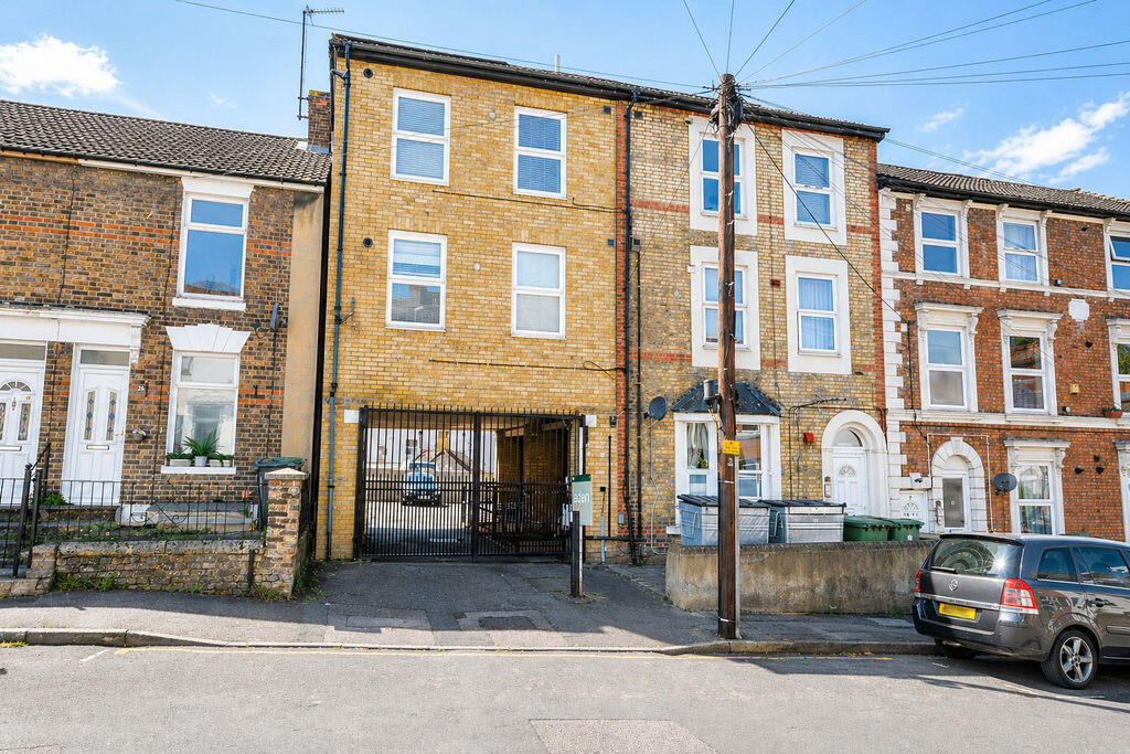 Main image of property: 22 Melville Road, Maidstone