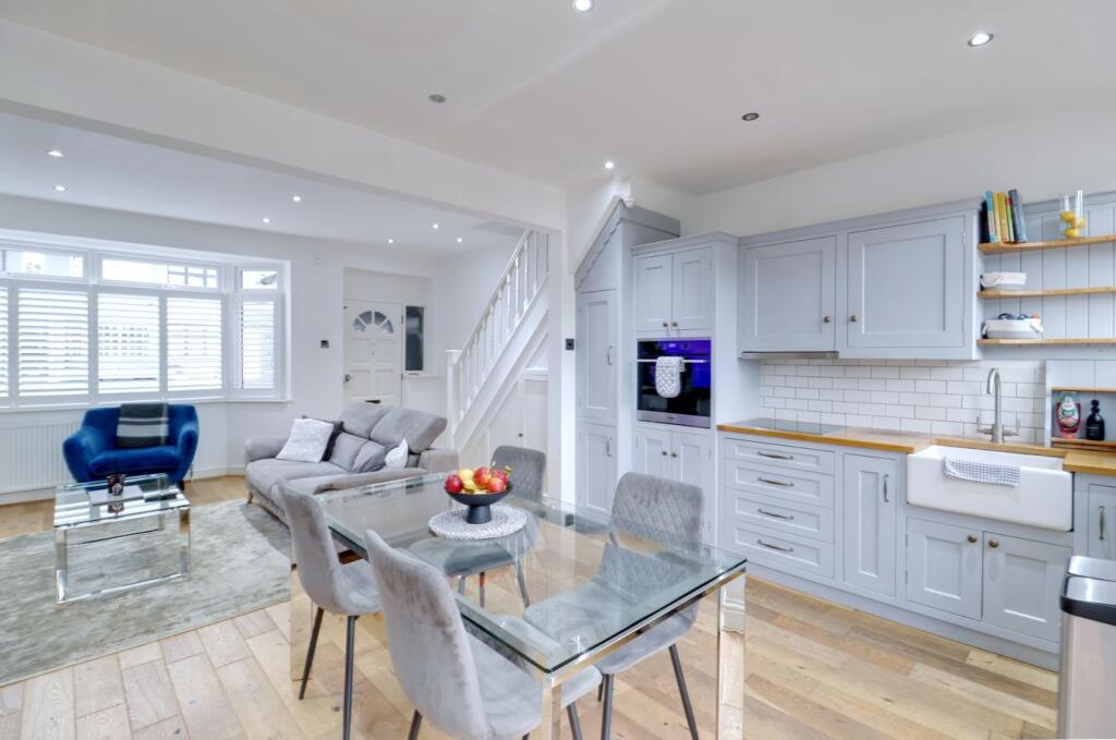 House in Rainham - More