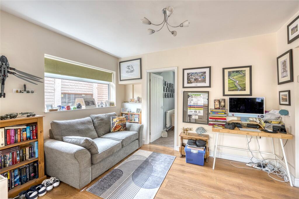 House in Stoke-on-Trent - View 4