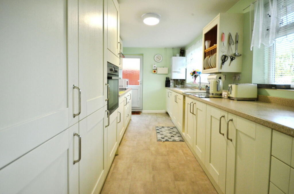 Uppark Way, Felpham, West Sussex, PO22 6QQ photo 3