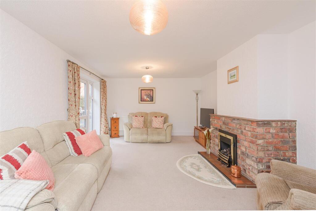Hayes Farm Court, Ticknall, DE73 photo 3