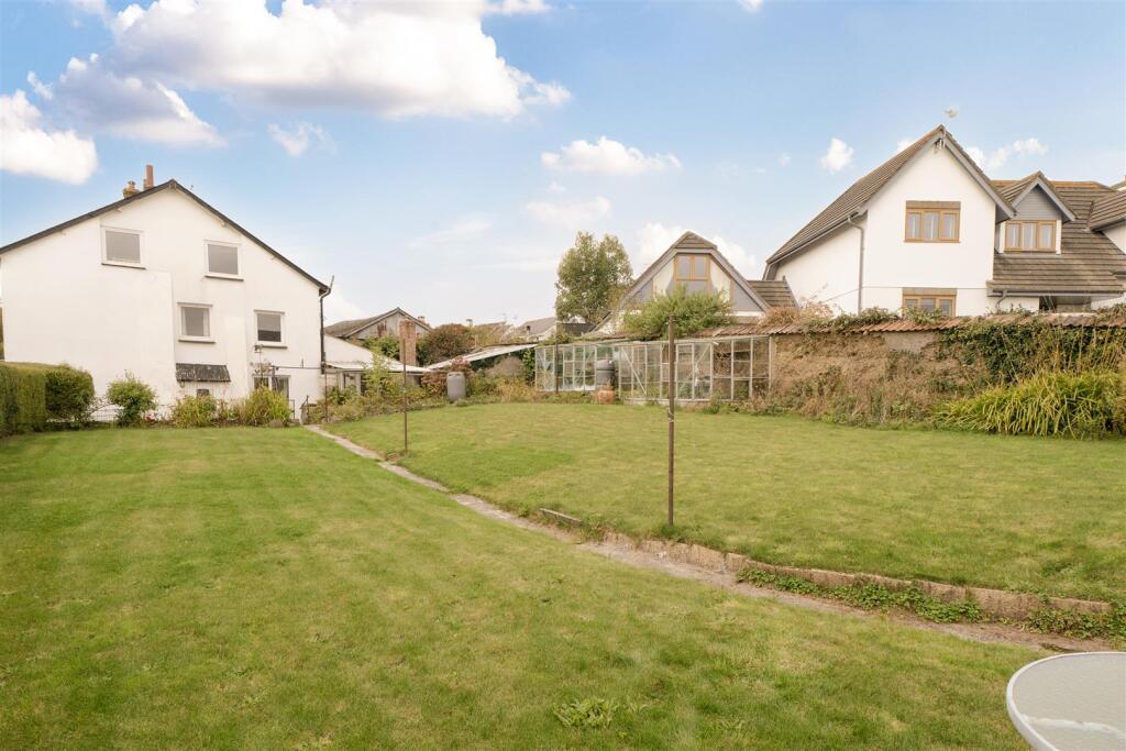 4-bed semi-detached on Crockernwell, Exeter, £350,000