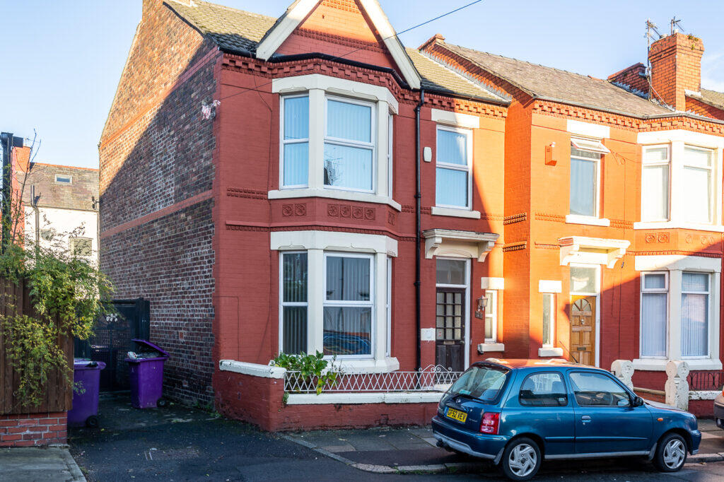 Main image of property: 45 Hampstead road, Liverpool, L6 8NG