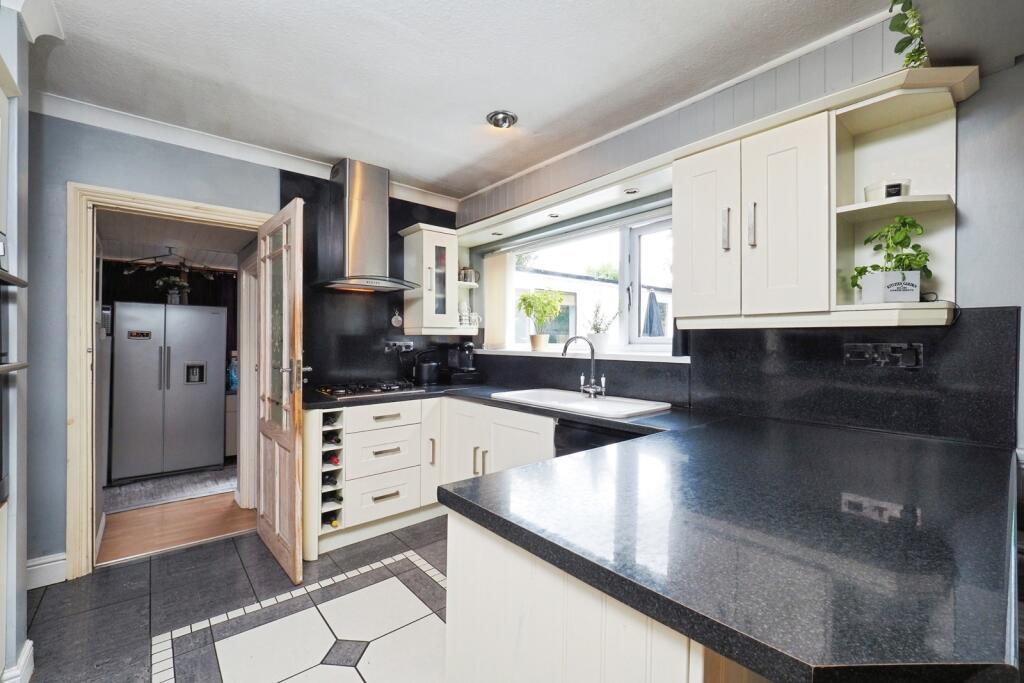 House in Nottingham, Nottinghamshire - View 5