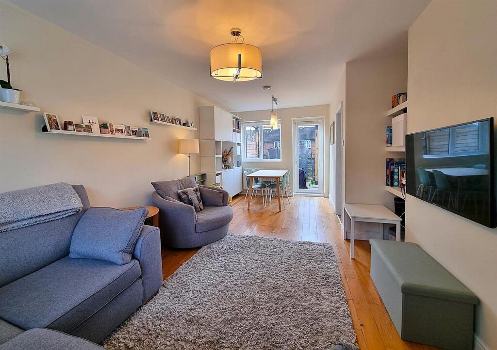 House in Dacorum, Nash Mills - View 5
