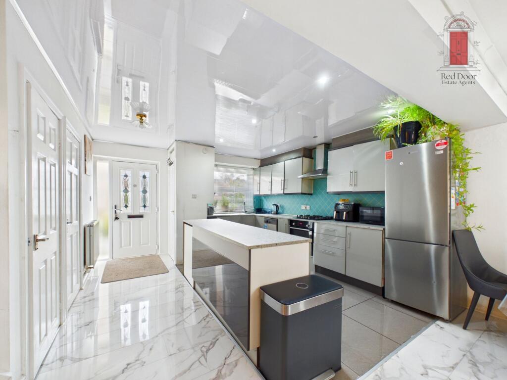 House in Manchester, Moss Side - View 2