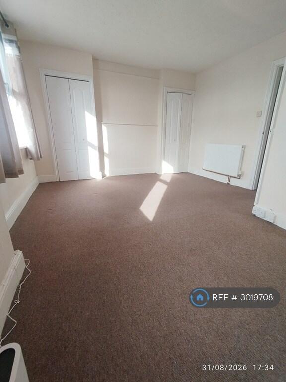 Apartment in Yeovil, Somerset - View 5
