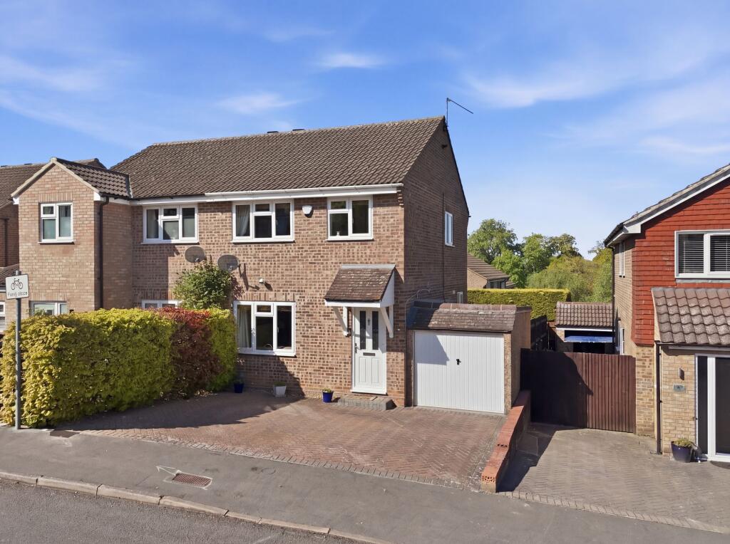 Main image of property: Byron Close, Hitchin, SG4