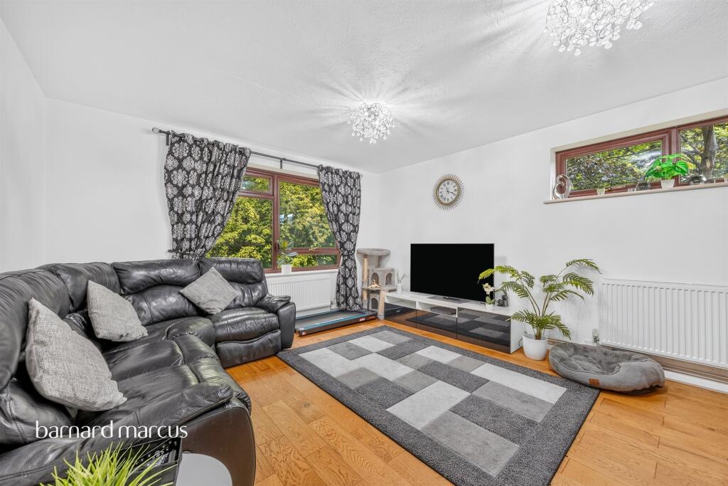 Apartment in Croydon - View 5