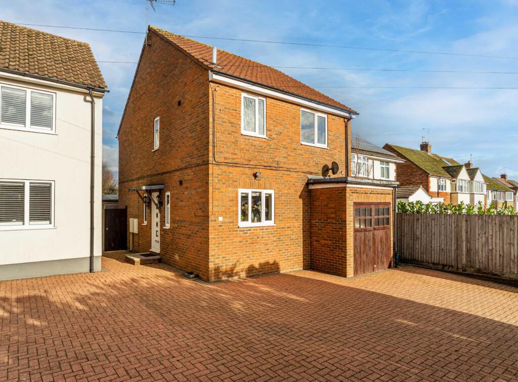 Main image of property: Tippendell Lane, St. Albans, Hertfordshire, AL2