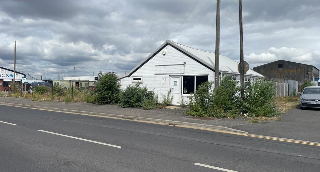 Main image of property: Cafe, Wickham Road, Grimsby, North East Lincolnshire, DN31 3SL