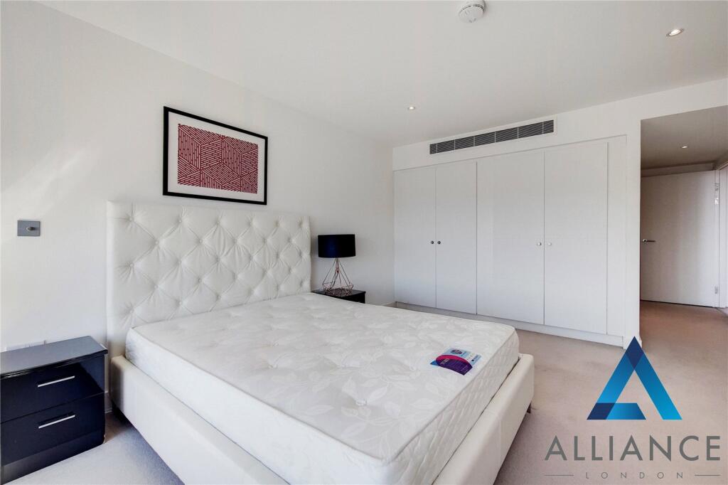 Apartment in London - More